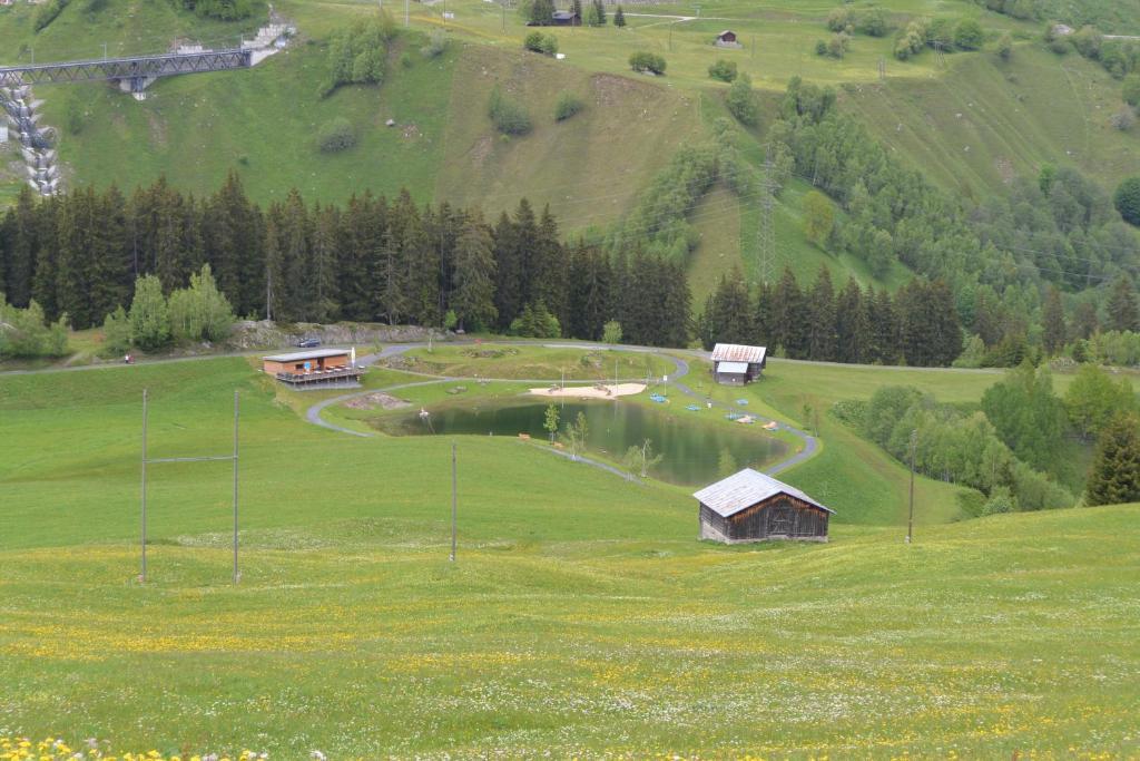 Hotel La Cruna Sedrun Buitenkant foto